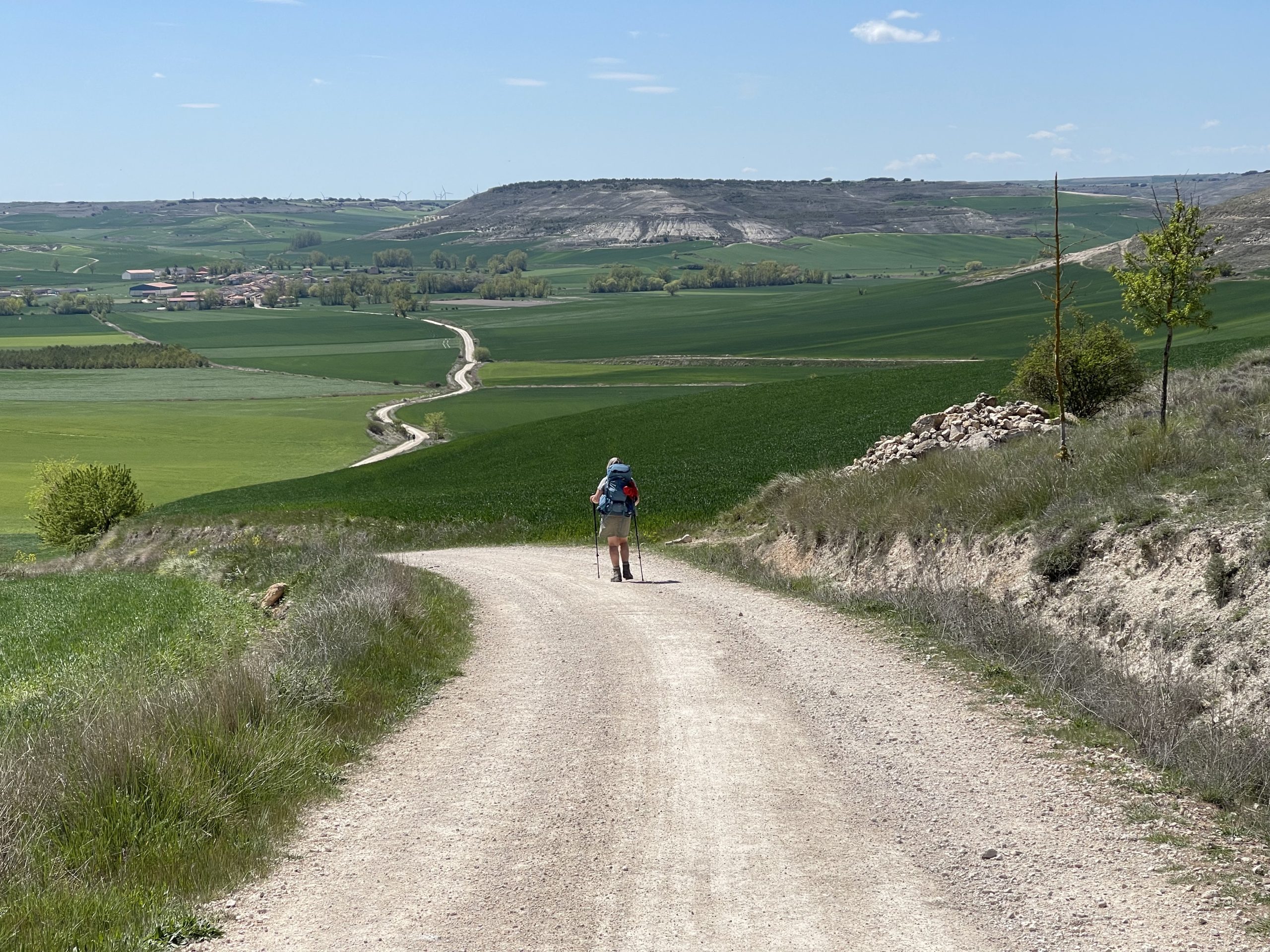 Discesa da una Meseta verso il paese